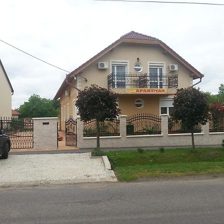 Marinica Apartman Hajdúszoboszló Zewnętrze zdjęcie