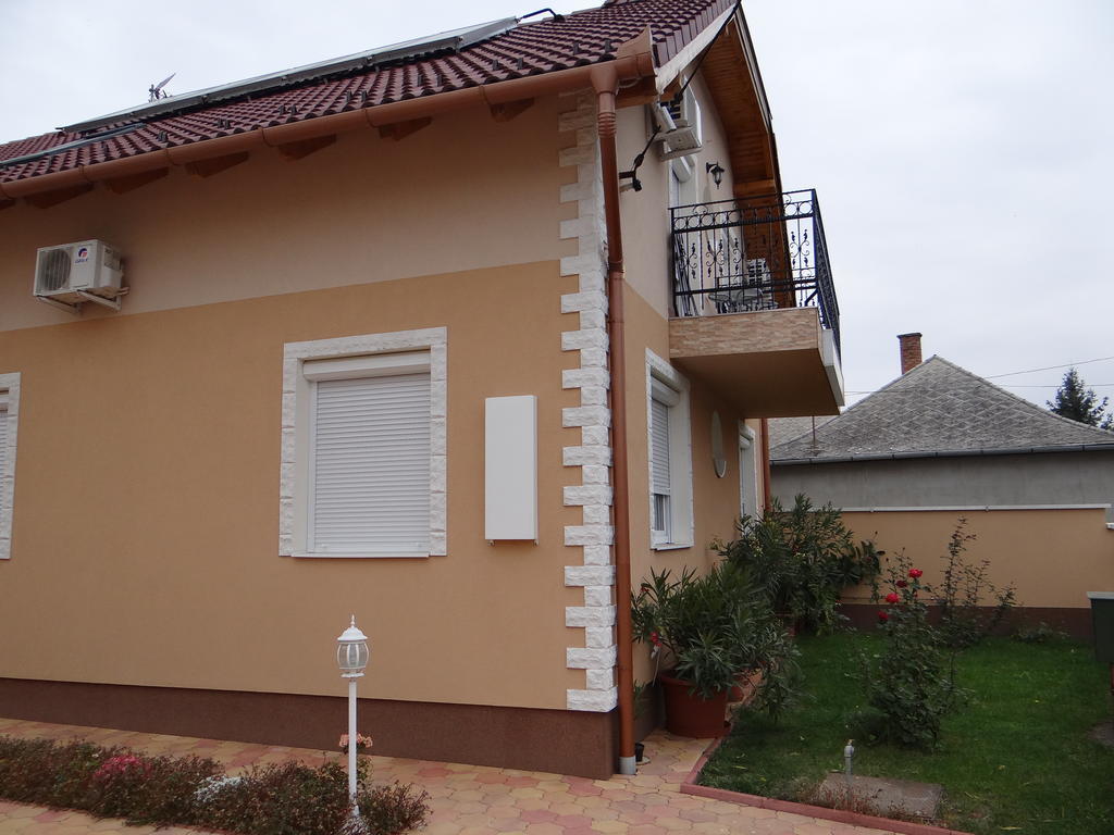 Marinica Apartman Hajdúszoboszló Zewnętrze zdjęcie