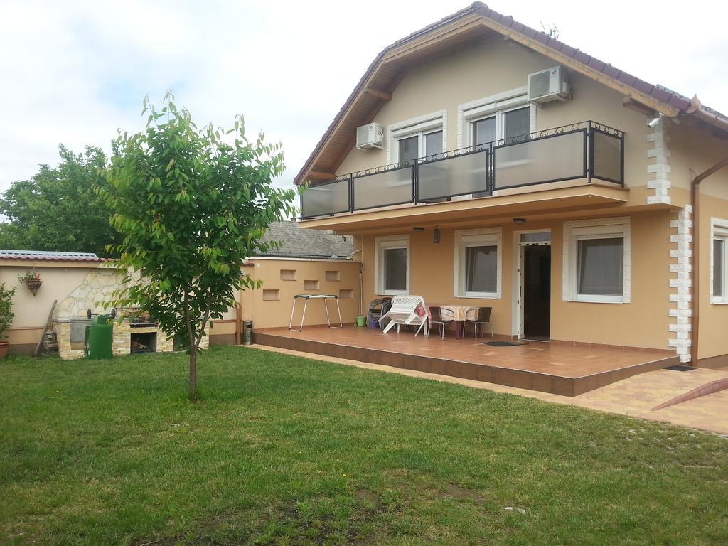 Marinica Apartman Hajdúszoboszló Zewnętrze zdjęcie